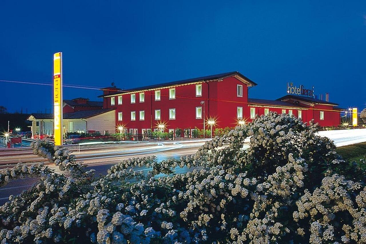 Hotel Fiera Di Brescia Luaran gambar